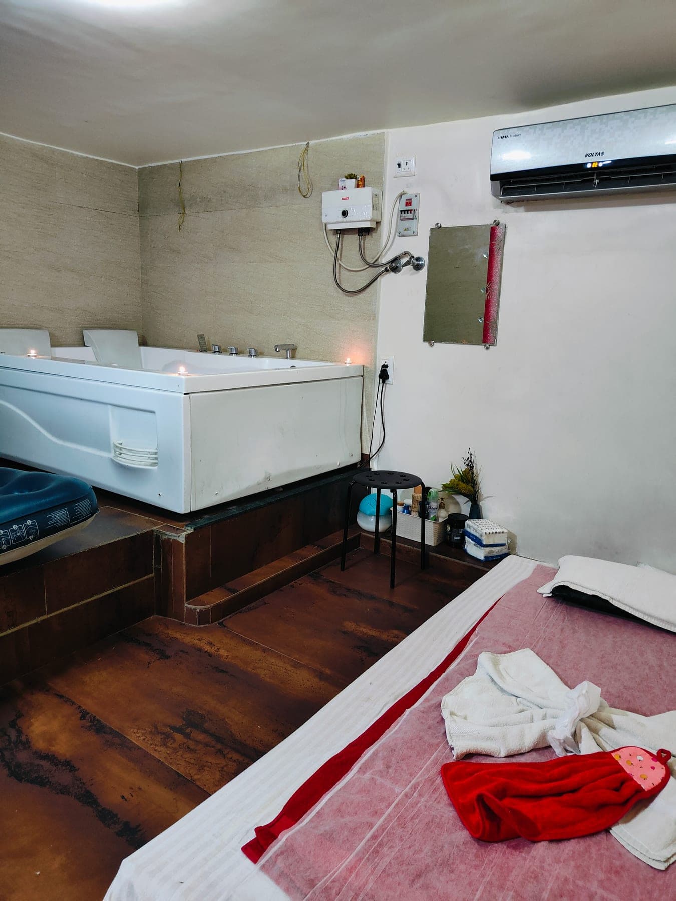 Oceanic Spa Vashi premium spa interior in Navi Mumbai