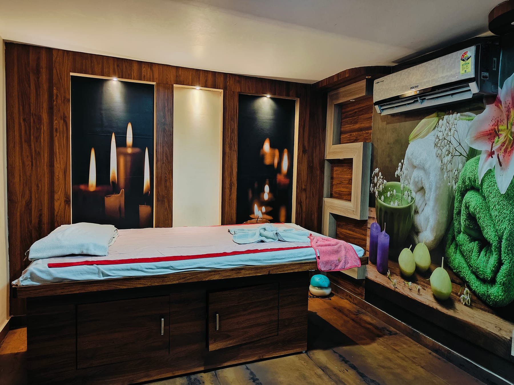 Relaxing body massage experience at Oceanic Spa Vashi