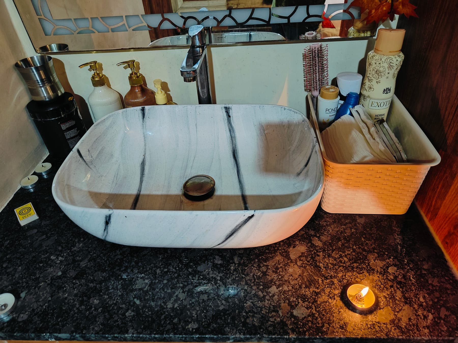 Jacuzzi facility at Oceanic Spa Vashi Navi Mumbai
